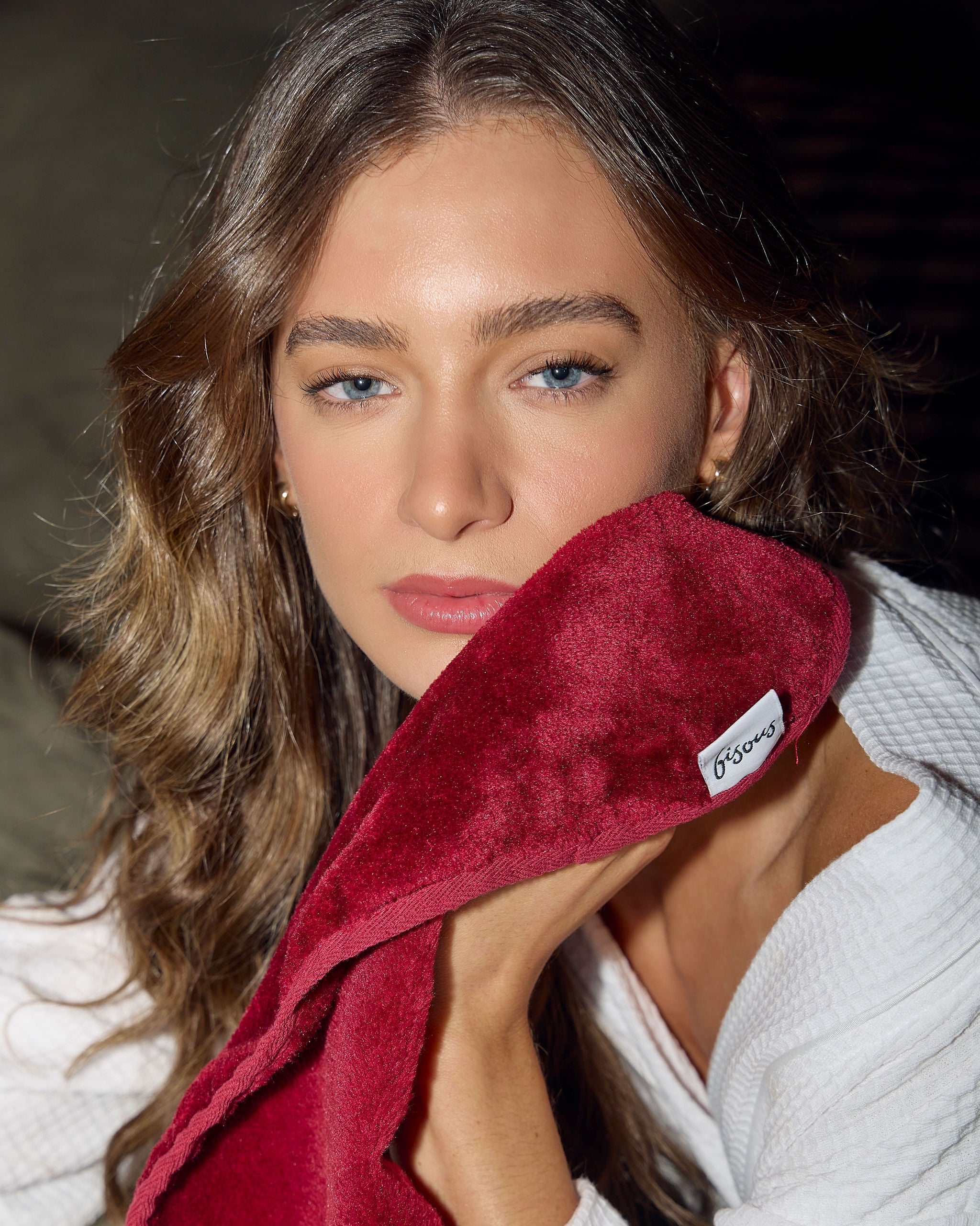 Bisous Cloth - Ruby Red